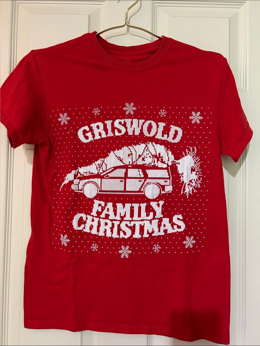 Griswold Family Christmas Women’s Small Red Graphic Tee